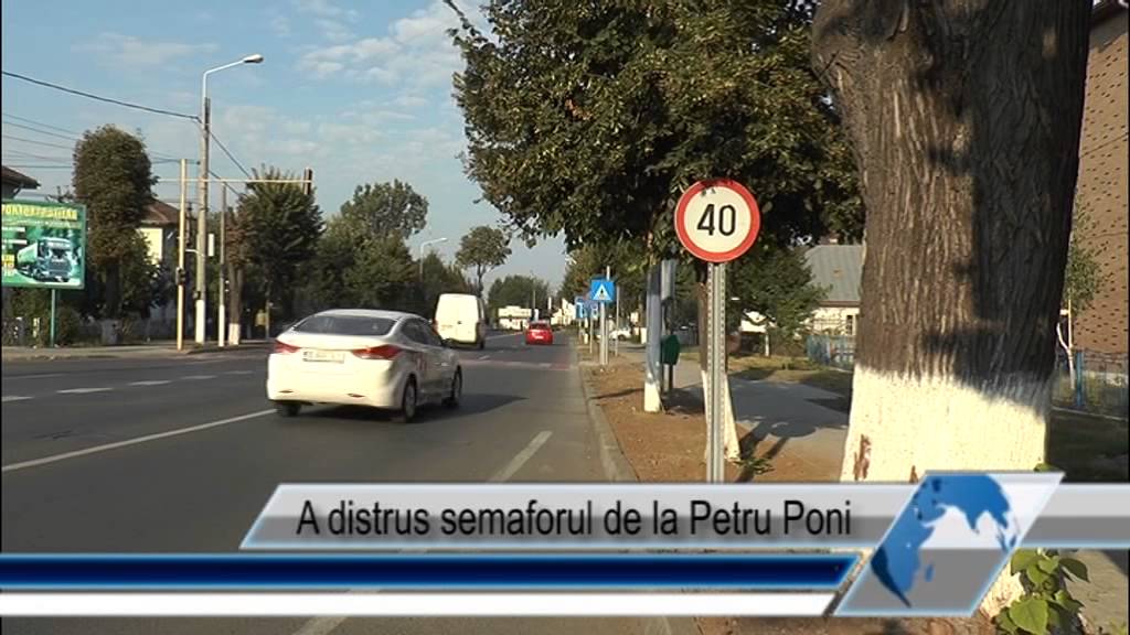A distrus semaforul de la Petru Poni
