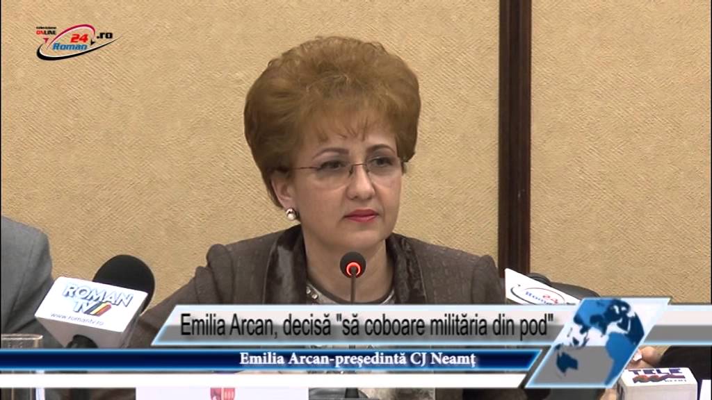 Emilia Arcan, decisă să coboare milităria din pod