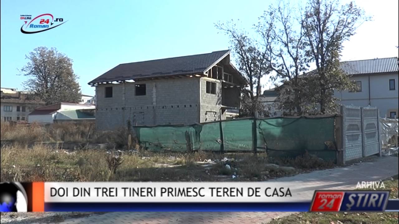 DOI DIN TREI TINERI PRIMESC LOC DE CASA