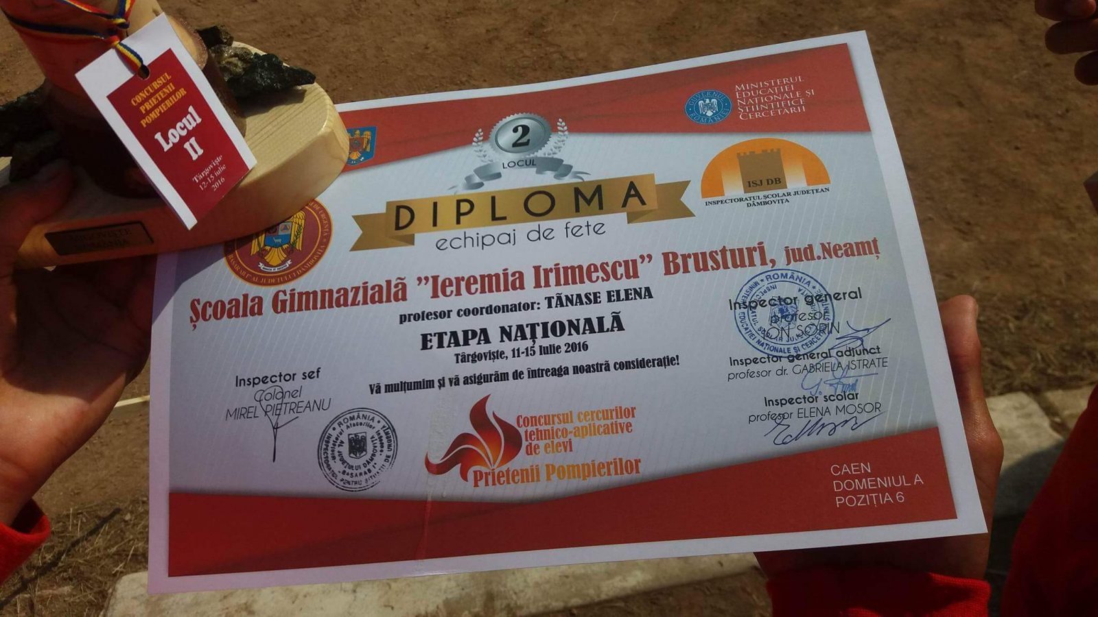 received_863830543721385