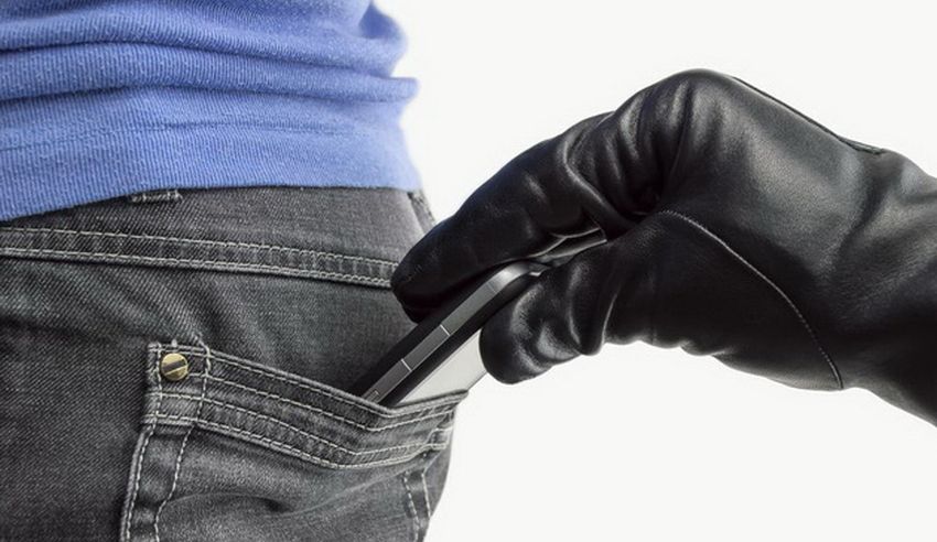 talharie_-_furt_telefon