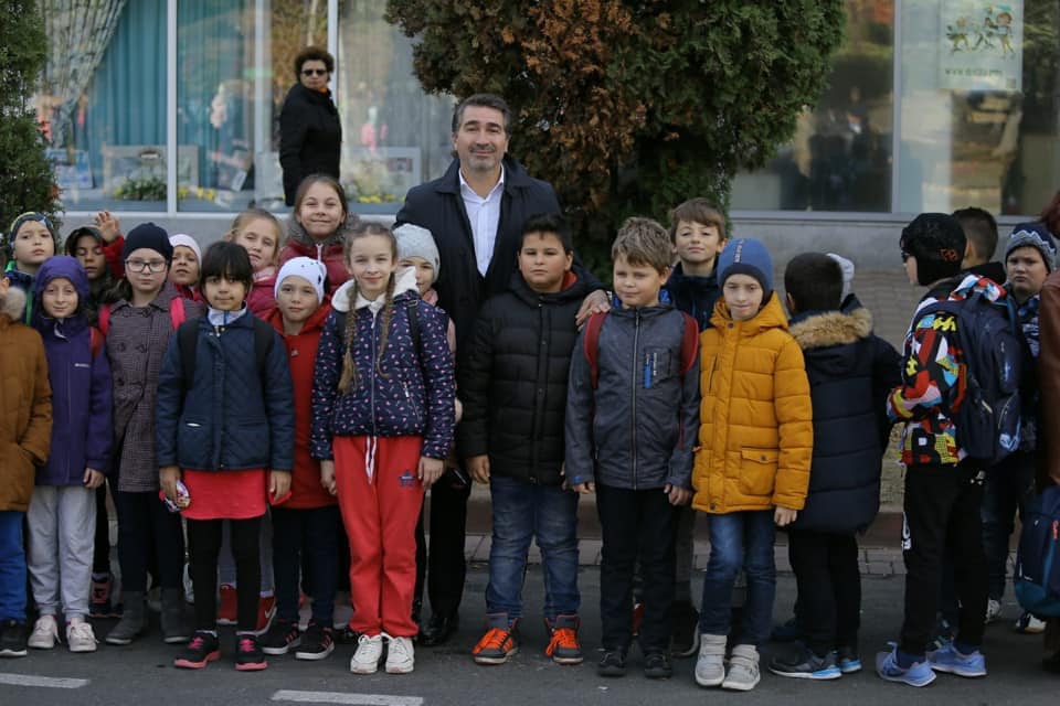 52043137_1716110185156331_5538404656549462016_n