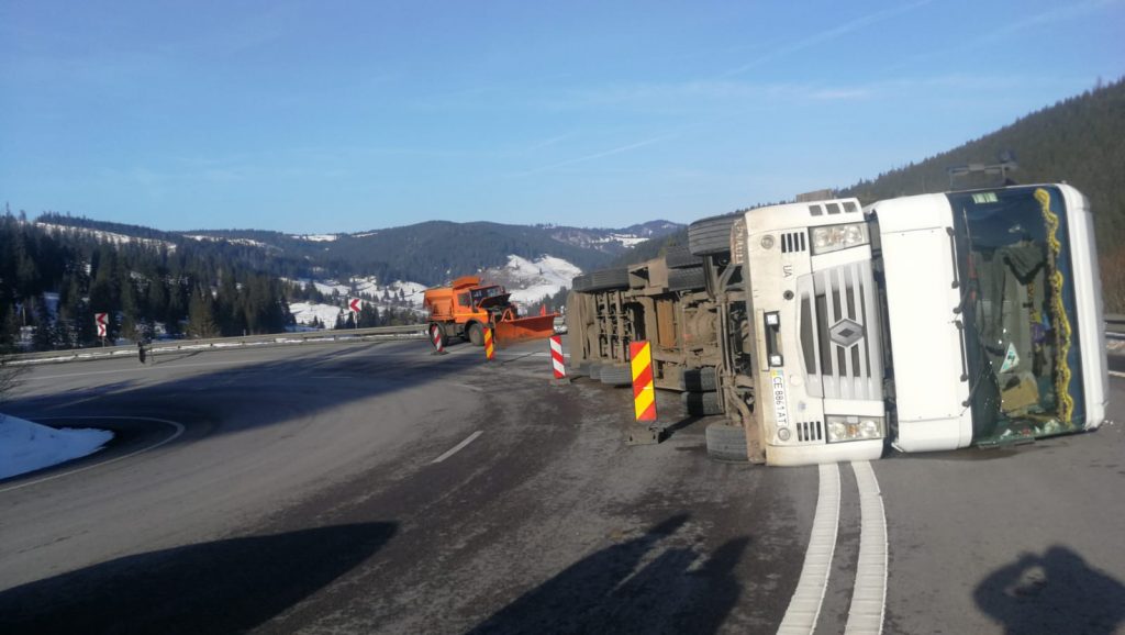 52274835_773165496398675_4135594807835754496_o