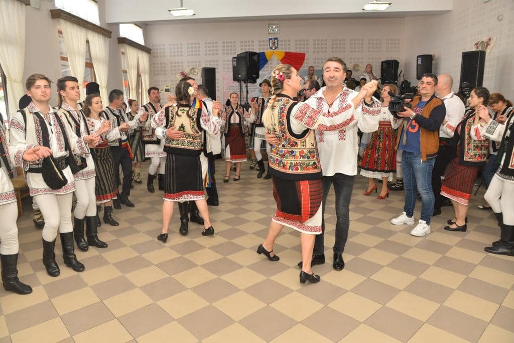 59775140_1834331433334205_4035949504984252416_o