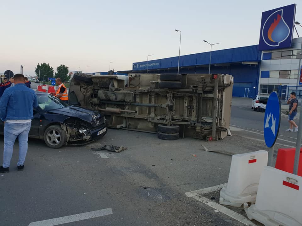 61043139_827941860921038_8210900343693770752_n