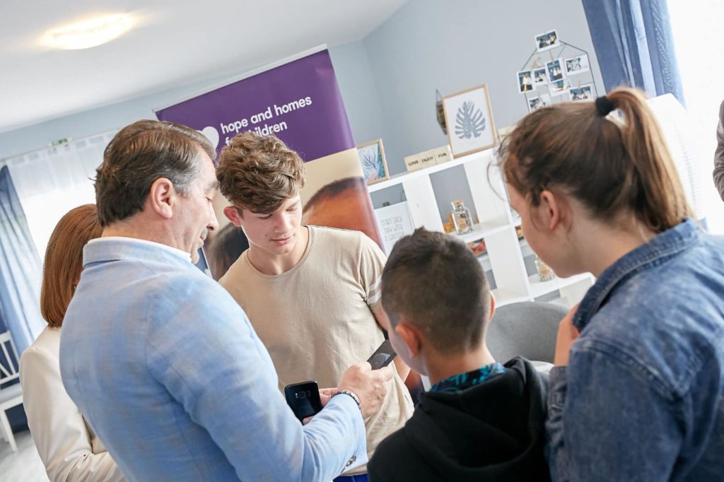 69470658_1996683030432377_669070847184470016_o