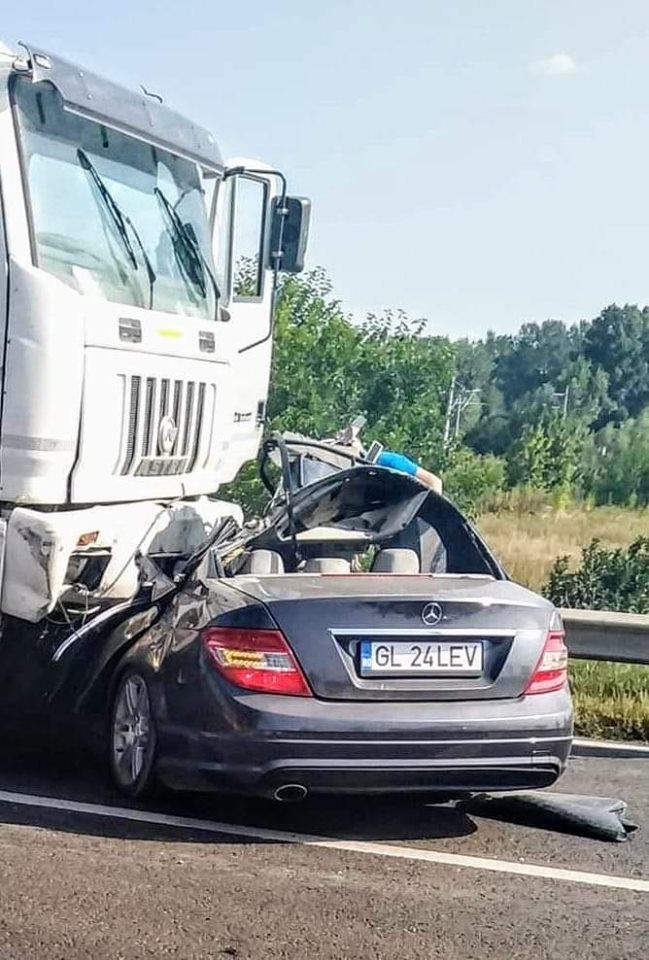 Accident Grav În Bucureşti, Soldat Cu 4 Victime! Un Bărbat Ar Fi Intrat