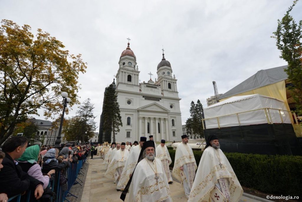 inchinarea_ierarhilor_hram_sfanta_parascheva_tudorel_rusu_9589