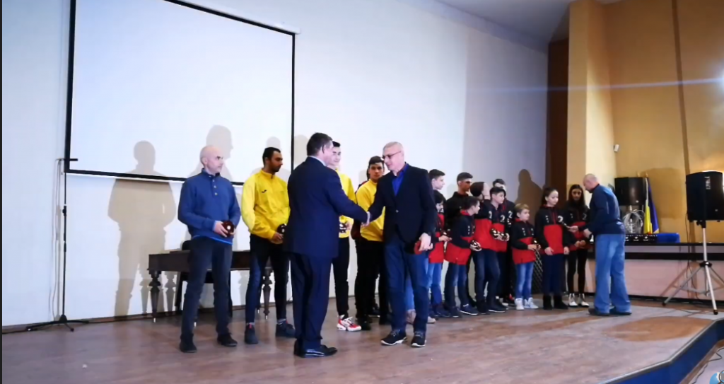 2019-12-17 at 19-02-26