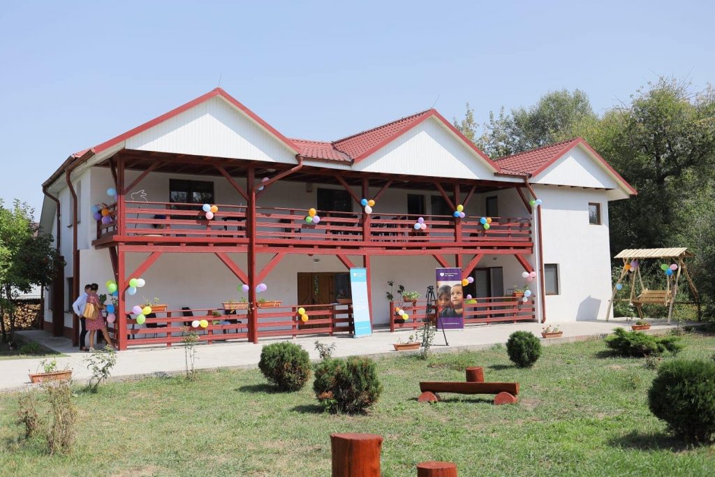 84771316_2325969514170392_2386454082161213440_o