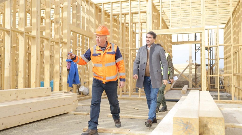 87022539_2371084369658906_3540033068951666688_o