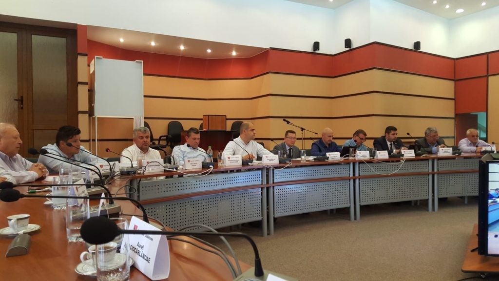 37340520_632479483786177_6364799941038047232_o