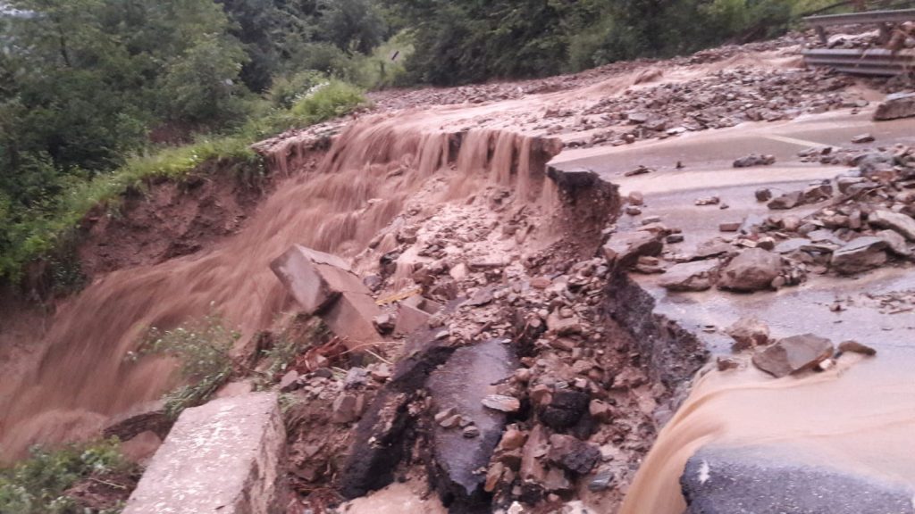 4f8f59a2-4025-439f-b72b-74f76da6e058