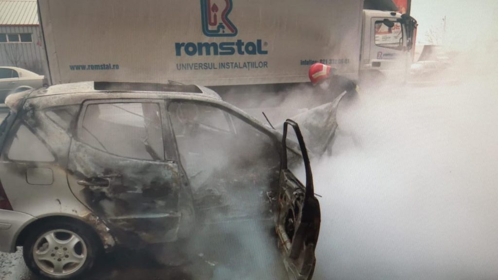 incendiu roman auto