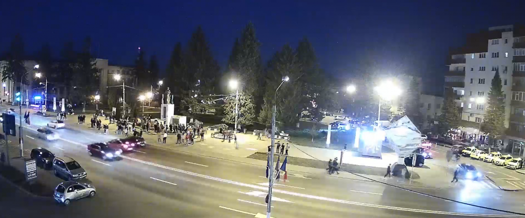 2021-03-30 at 20-28-01