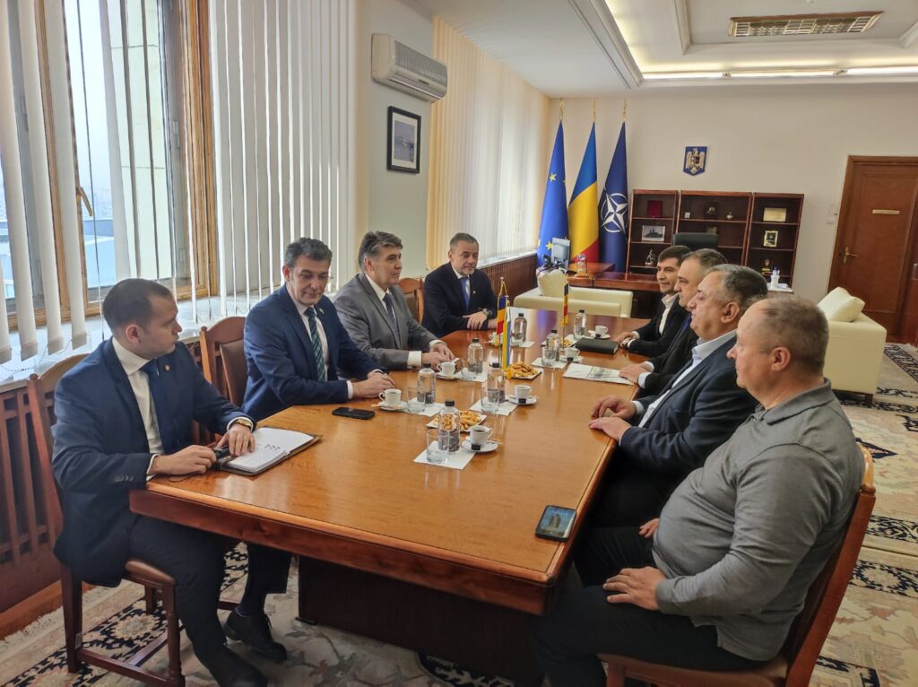 336913820_1066729040971663_5008532563348016005_n