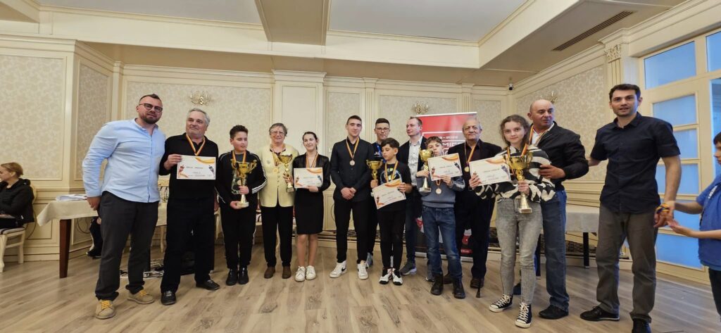 344338935_1864075907303259_1320124778421021643_n