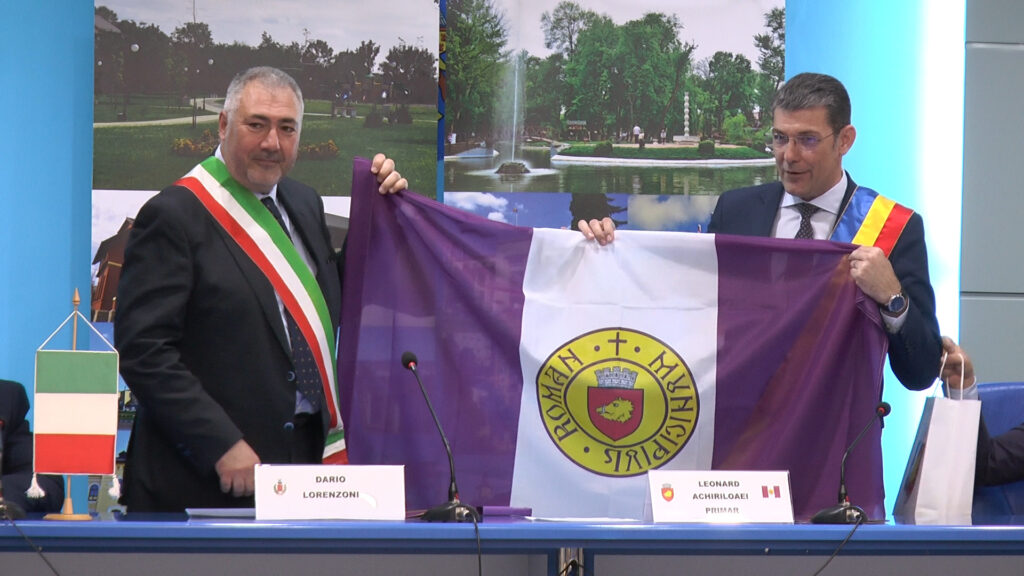 P1043250.00_47_26_08.Still002