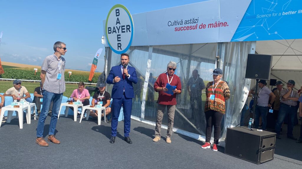 357051153_10232228110385057_1099205208615414388_n