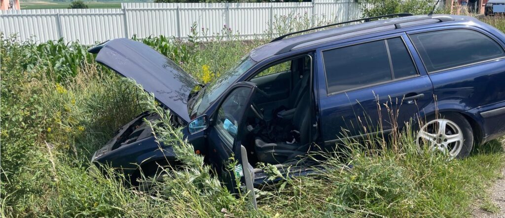 b805e353-d27e-4211-abff-bf7deb2d623f