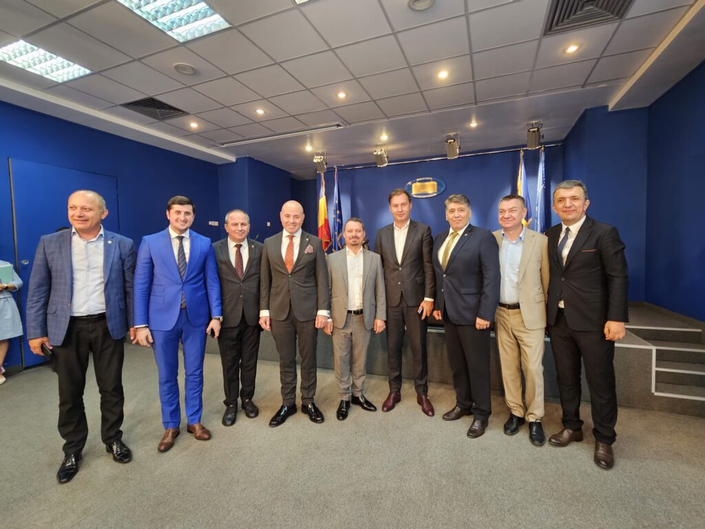 012cd404-0276-497e-8af0-b4643045b110