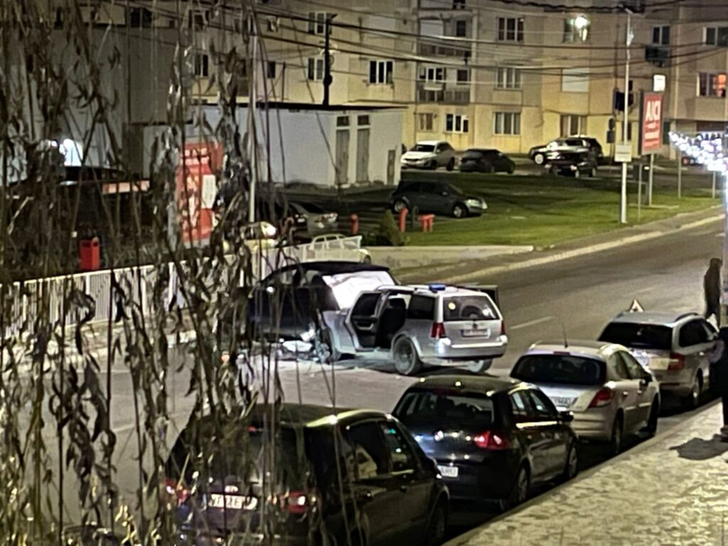 649eb712-1776-4c9d-81fe-65fb3813cb8b