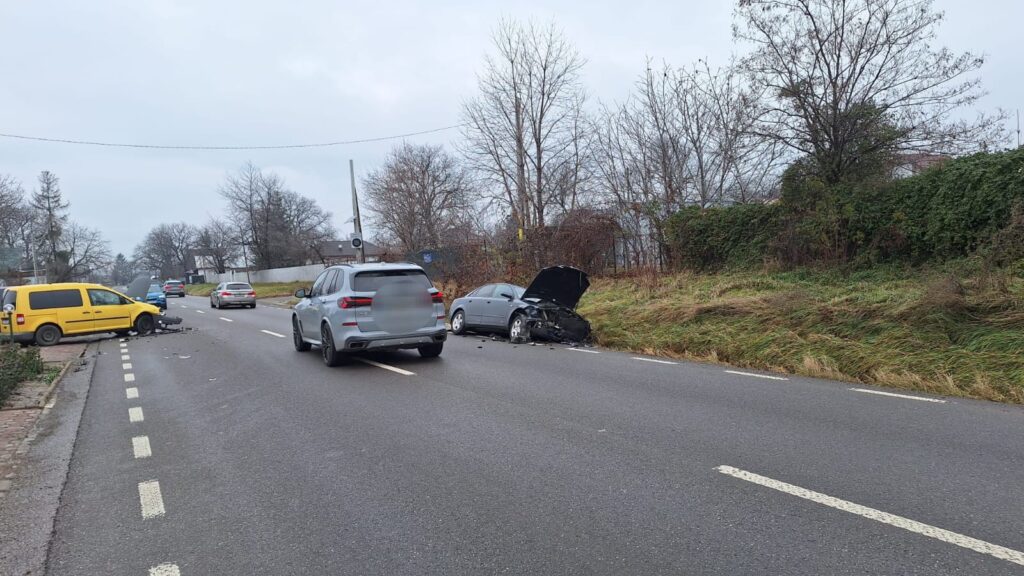 6dd1e9db-3a62-4ea7-b2e6-e604cc86f94b