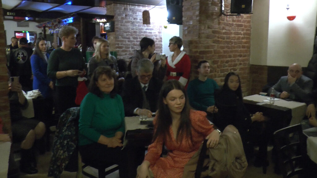 00011.00_03_34_10.Still001