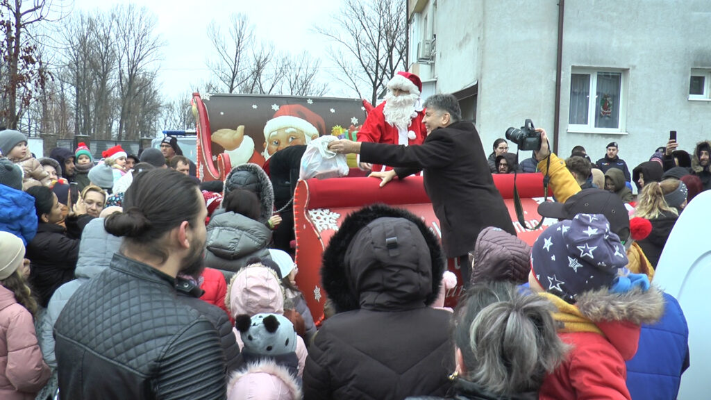 00011.00_00_16_04.Still002