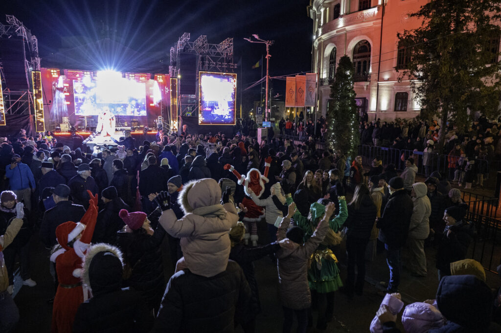 Piata Stefan cel Mare - public