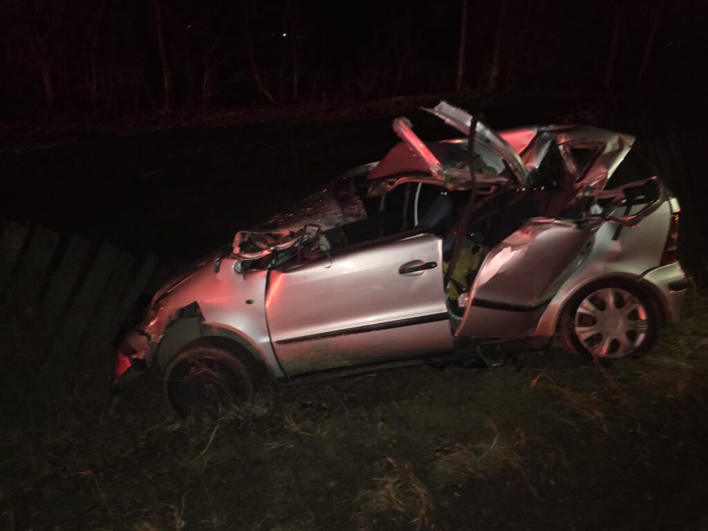 c9bfe878-3ef9-4261-b87d-74c9da00c3a4