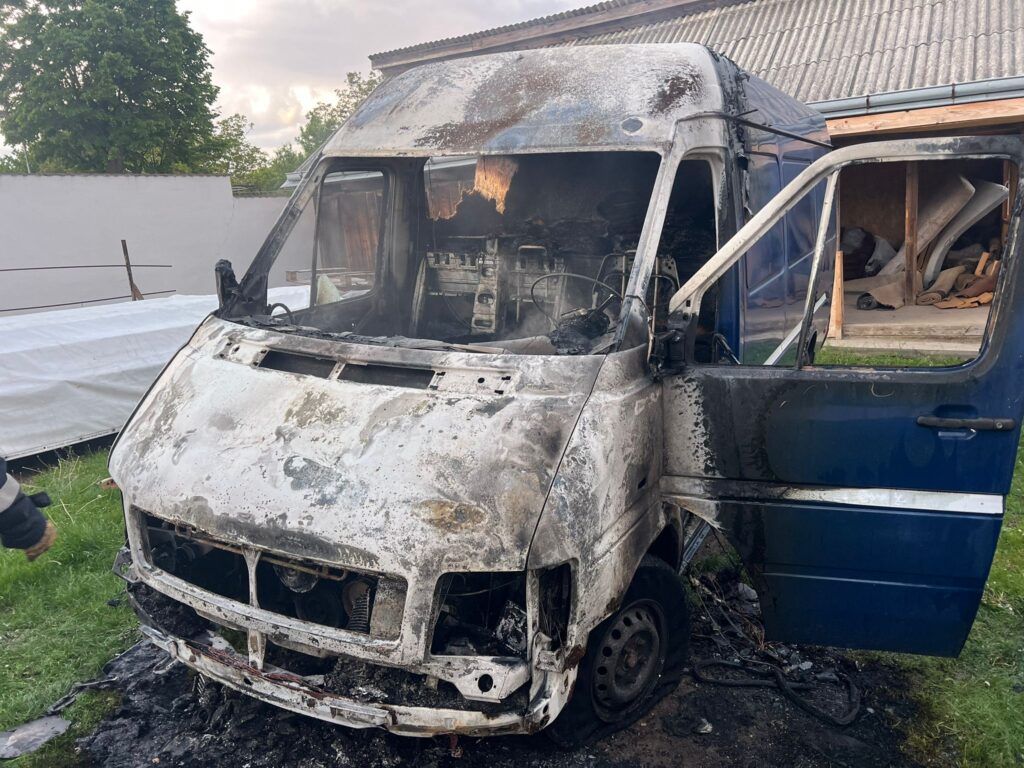 a5594a56-d2ad-4226-b8d7-63434fdb9e4e