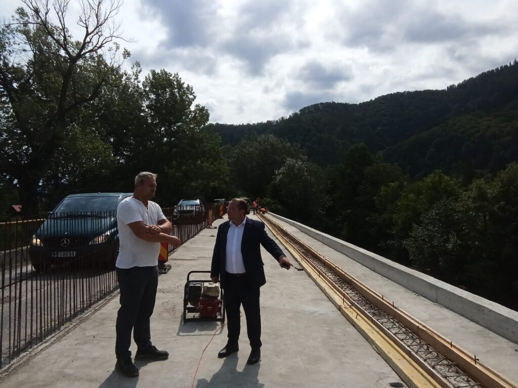 d25894cf-c68f-40ed-aec9-61b494a958a4