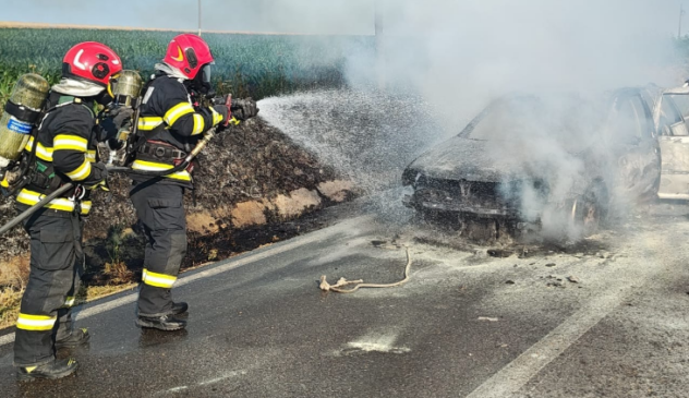 incendiu autoturism icusesti