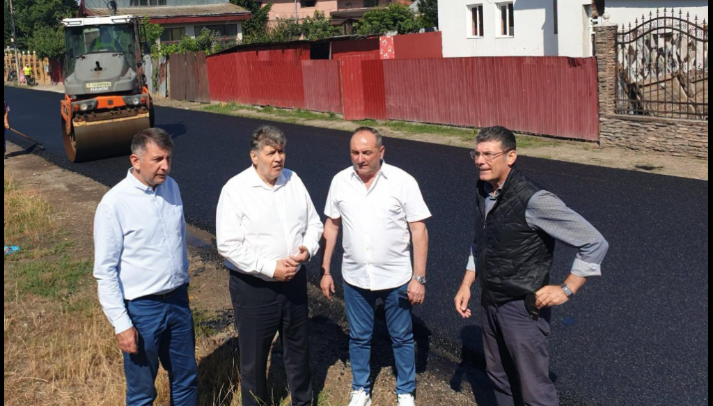 asfaltare strada teiului