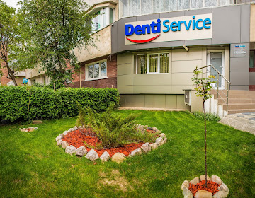 03_Clinica_DentiService_Exterior.jpg