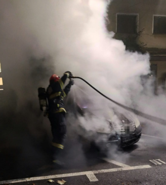 incendiu autoturism roman